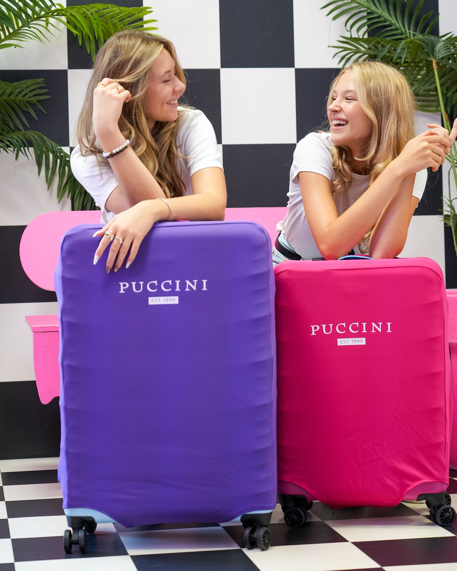 Husă de protecție pentru valiză de mărime medie violet