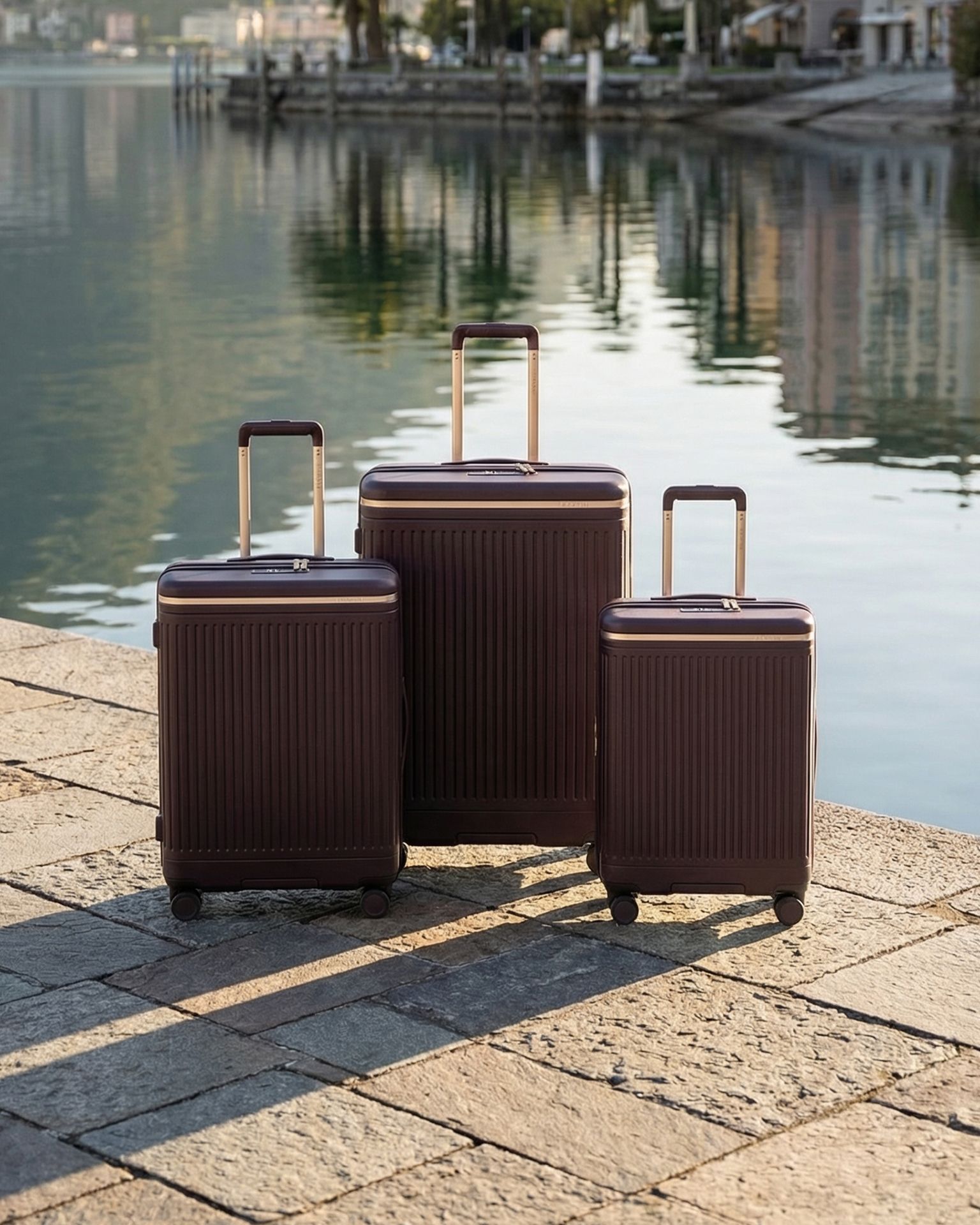 Valiză medie din policarbonat maro