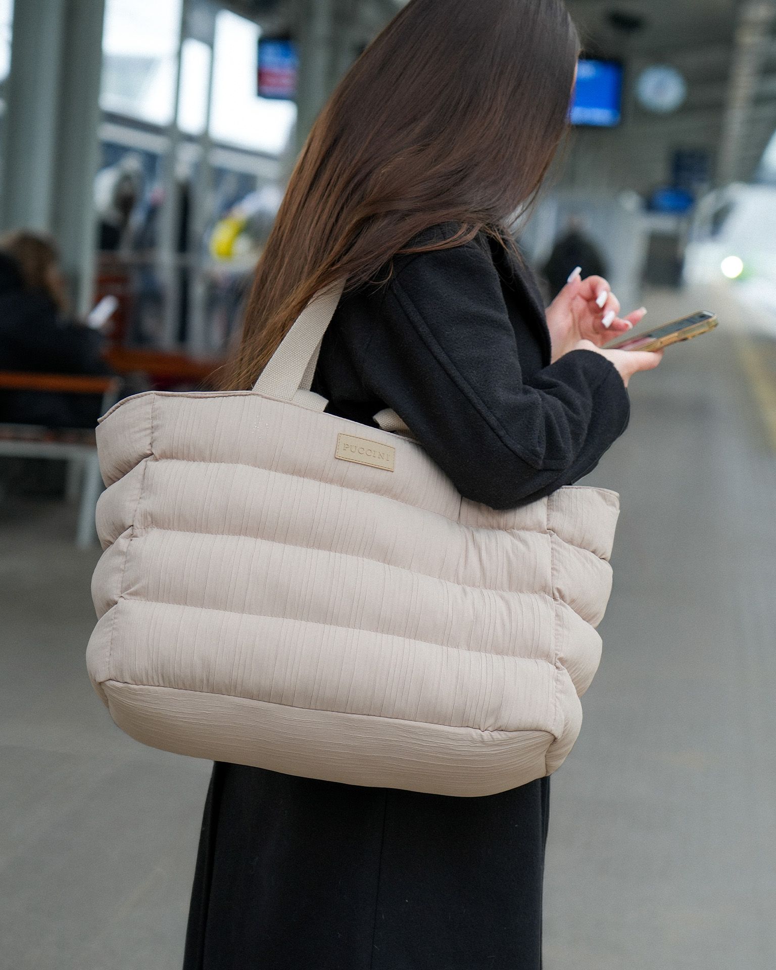 Geantă urbană cu compartiment pentru laptop de 15,6 inci bej deschis