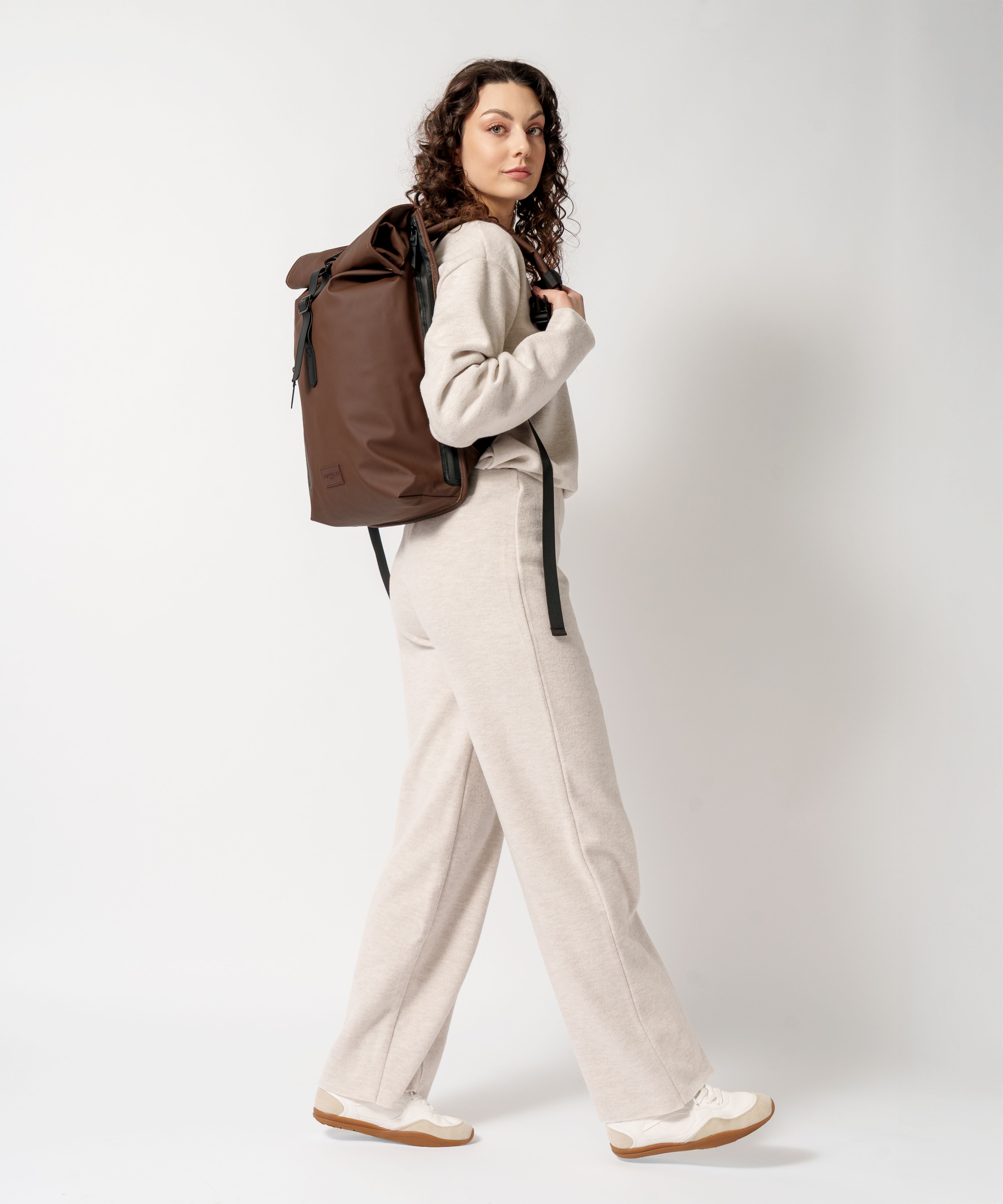 Rucsac Rolltop impermeabil urban cu buzunar pentru laptop maro